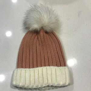 Women’s pink Pom Pom knit beanie